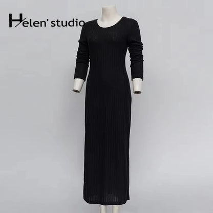 Elegant Ribbed Midi Dress with Side Slit